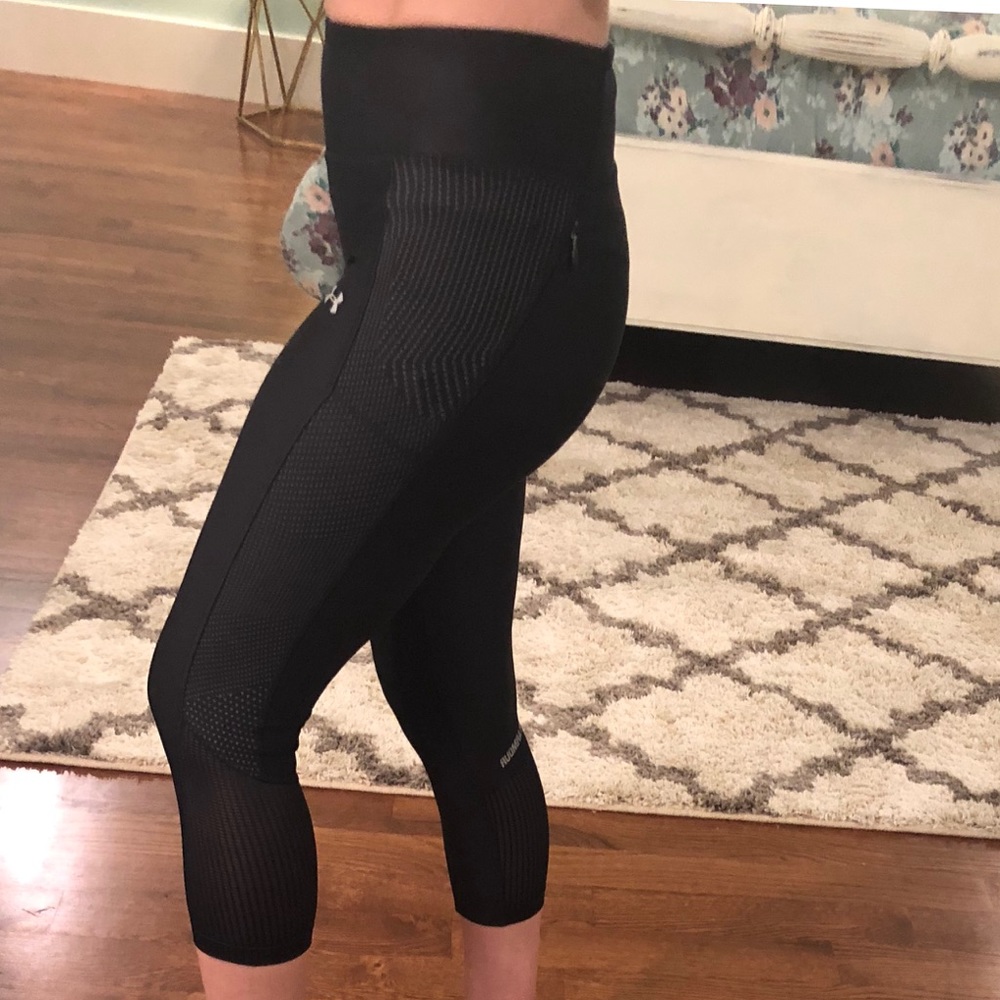 UnderArmour small or extra small crops